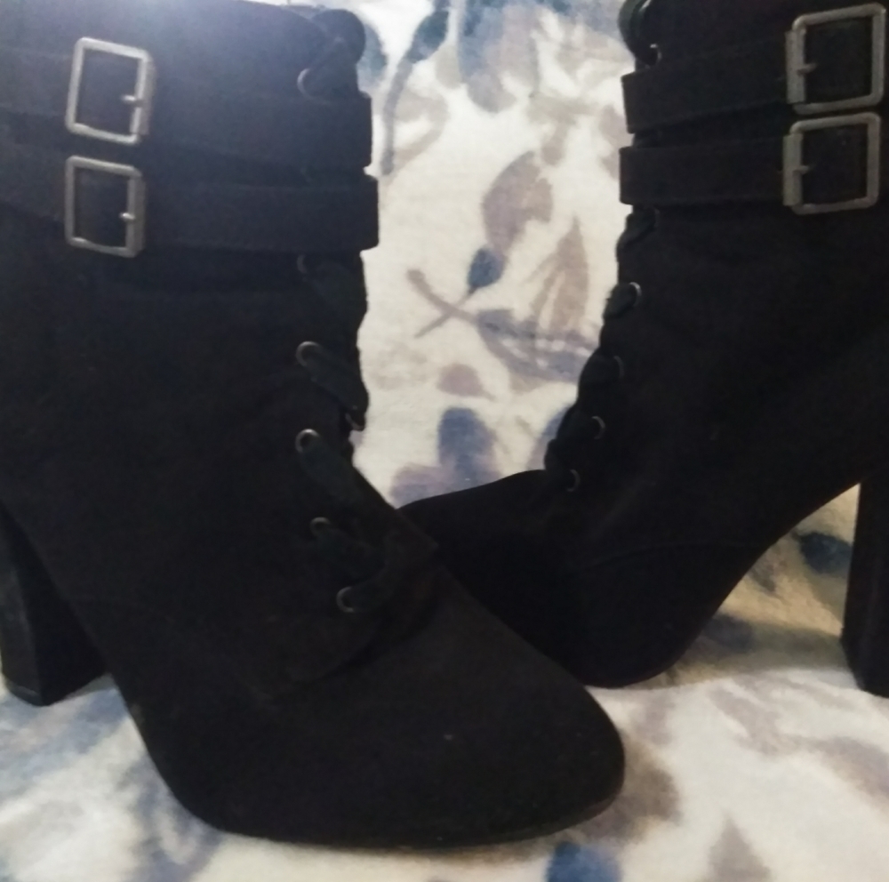 Booties - Picture 5 of 6